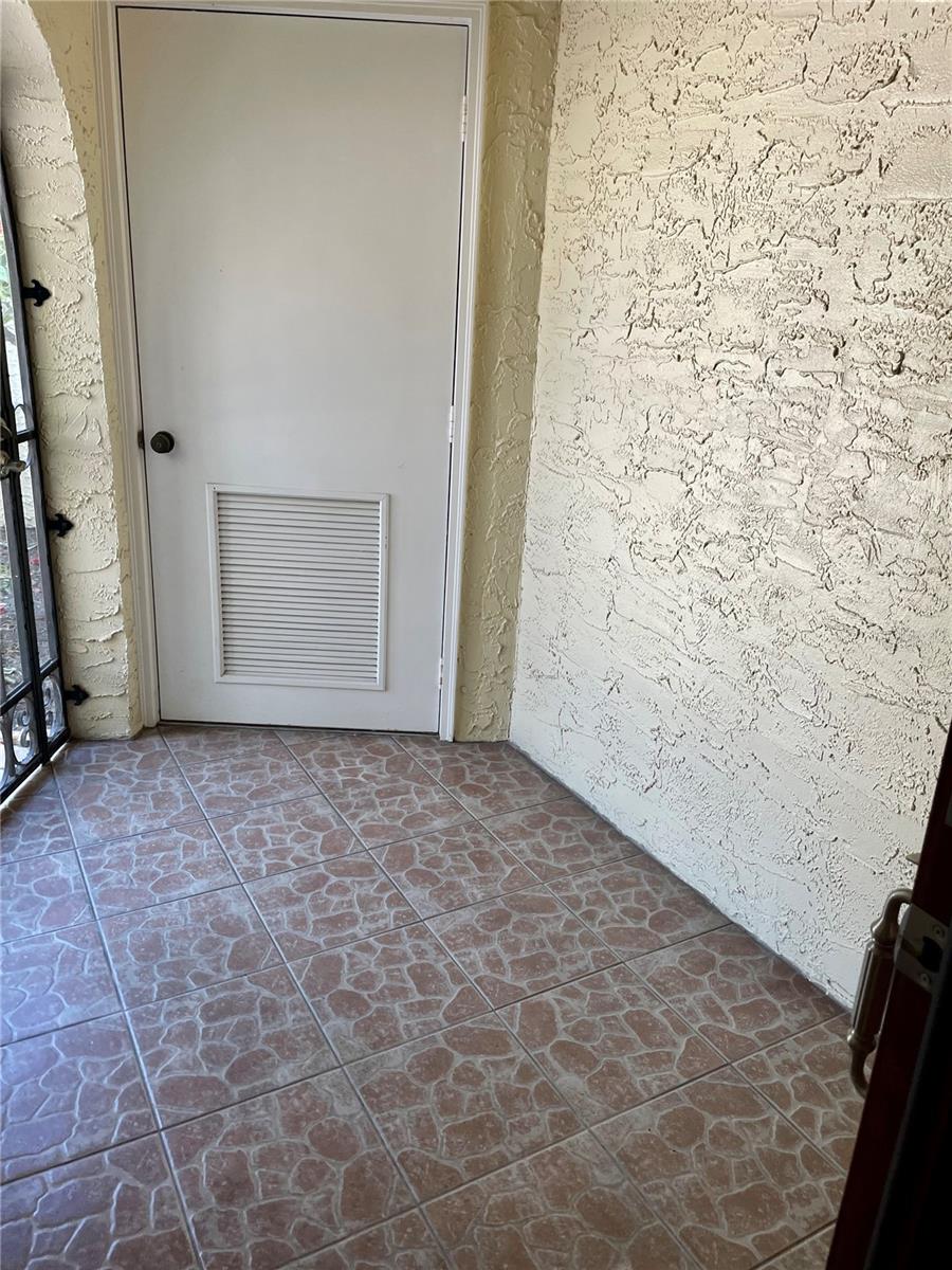 Image 30 of 47 For 6101 34th Street W 25e