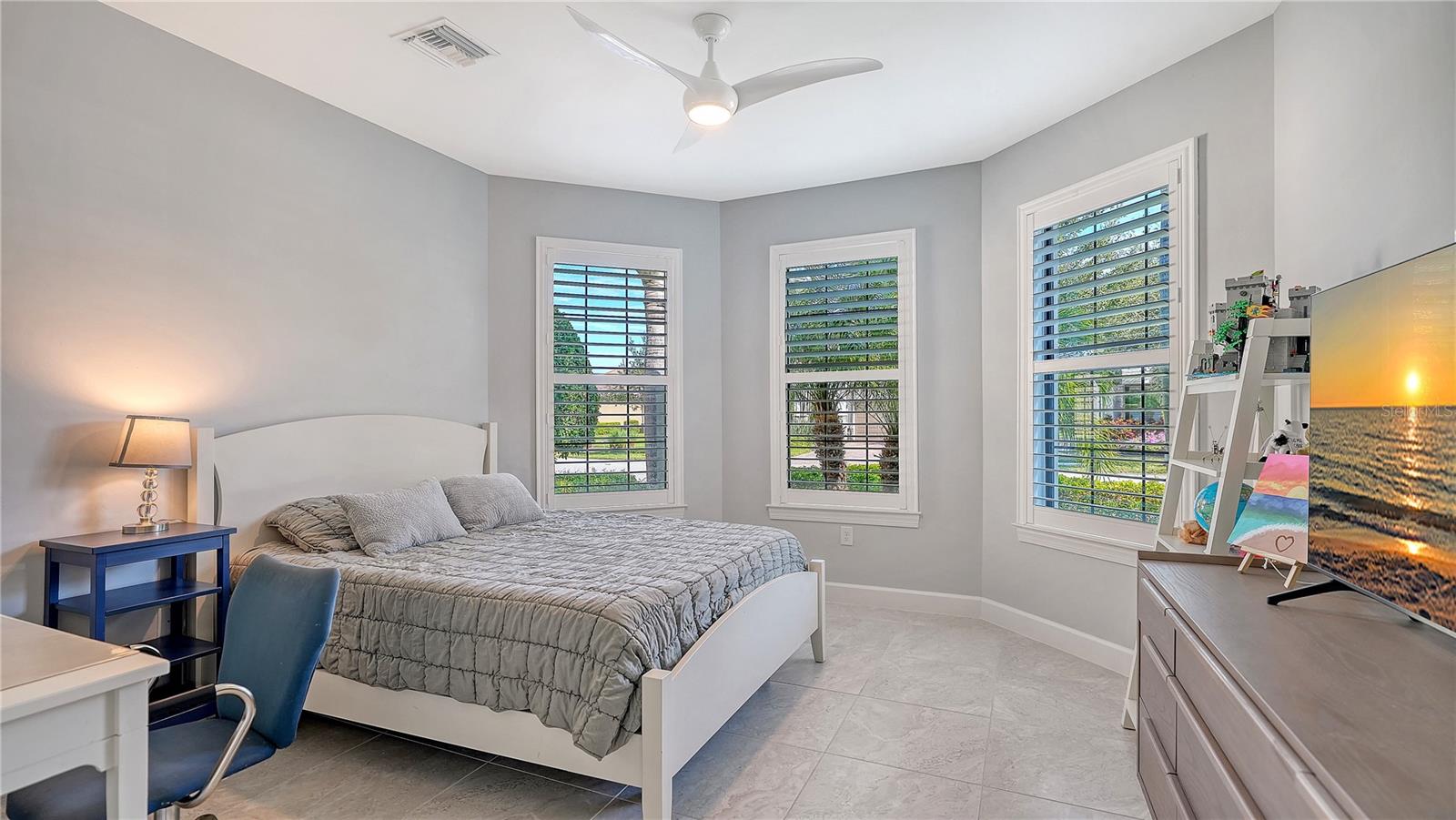 Image 22 of 59 For 5595 Rain Lily Court