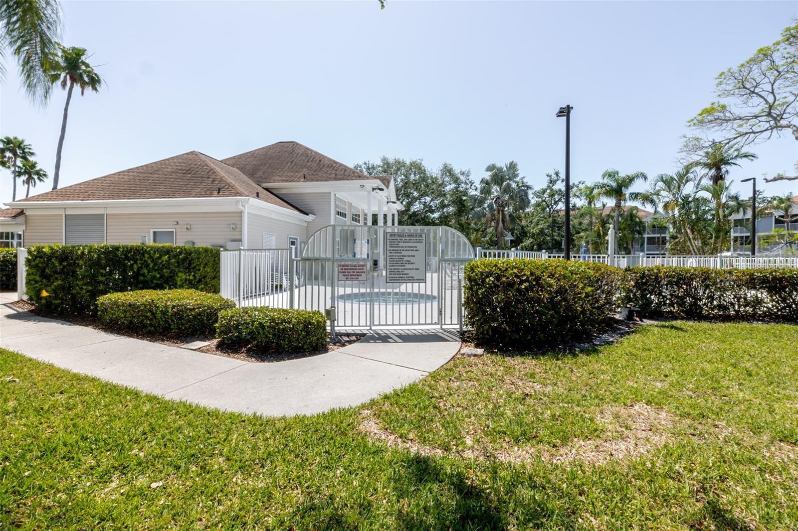 Image 23 of 38 For 850 Tamiami Trail 836
