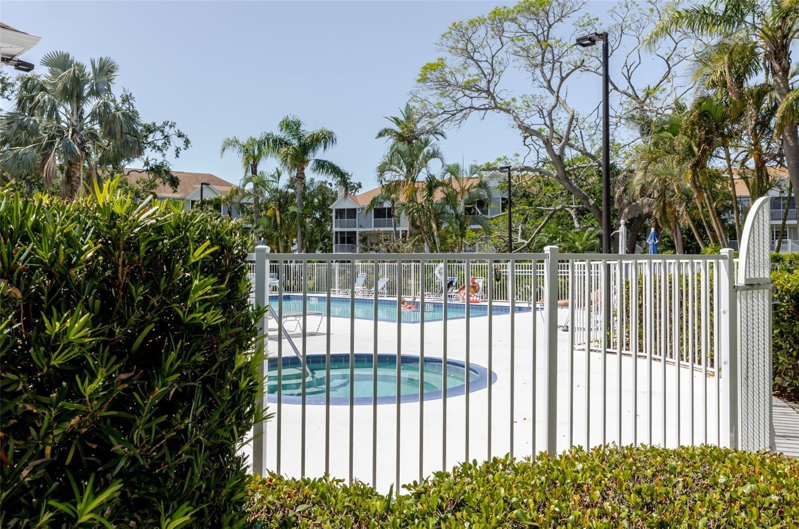 Image 24 of 38 For 850 Tamiami Trail 836