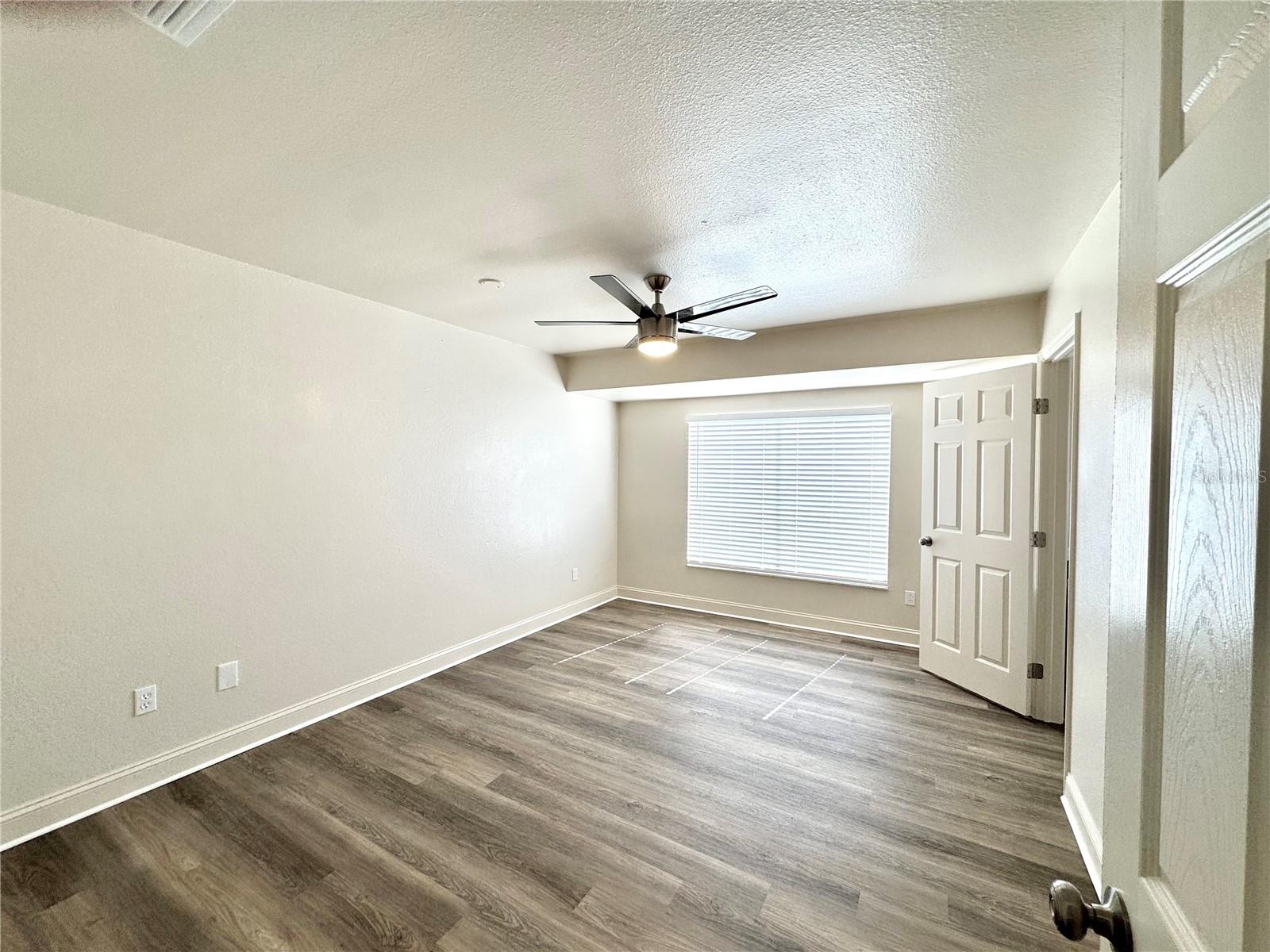 Image 19 of 42 For 6707 Carovel Avenue