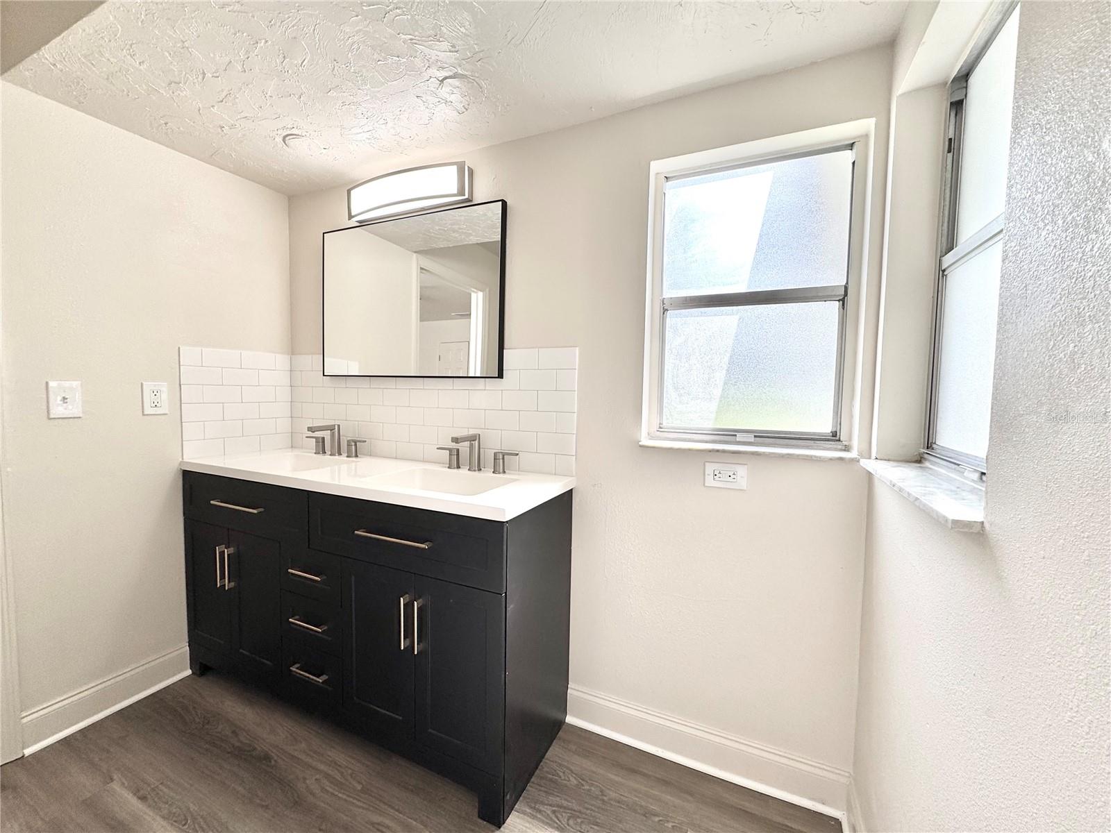 Image 26 of 42 For 6707 Carovel Avenue