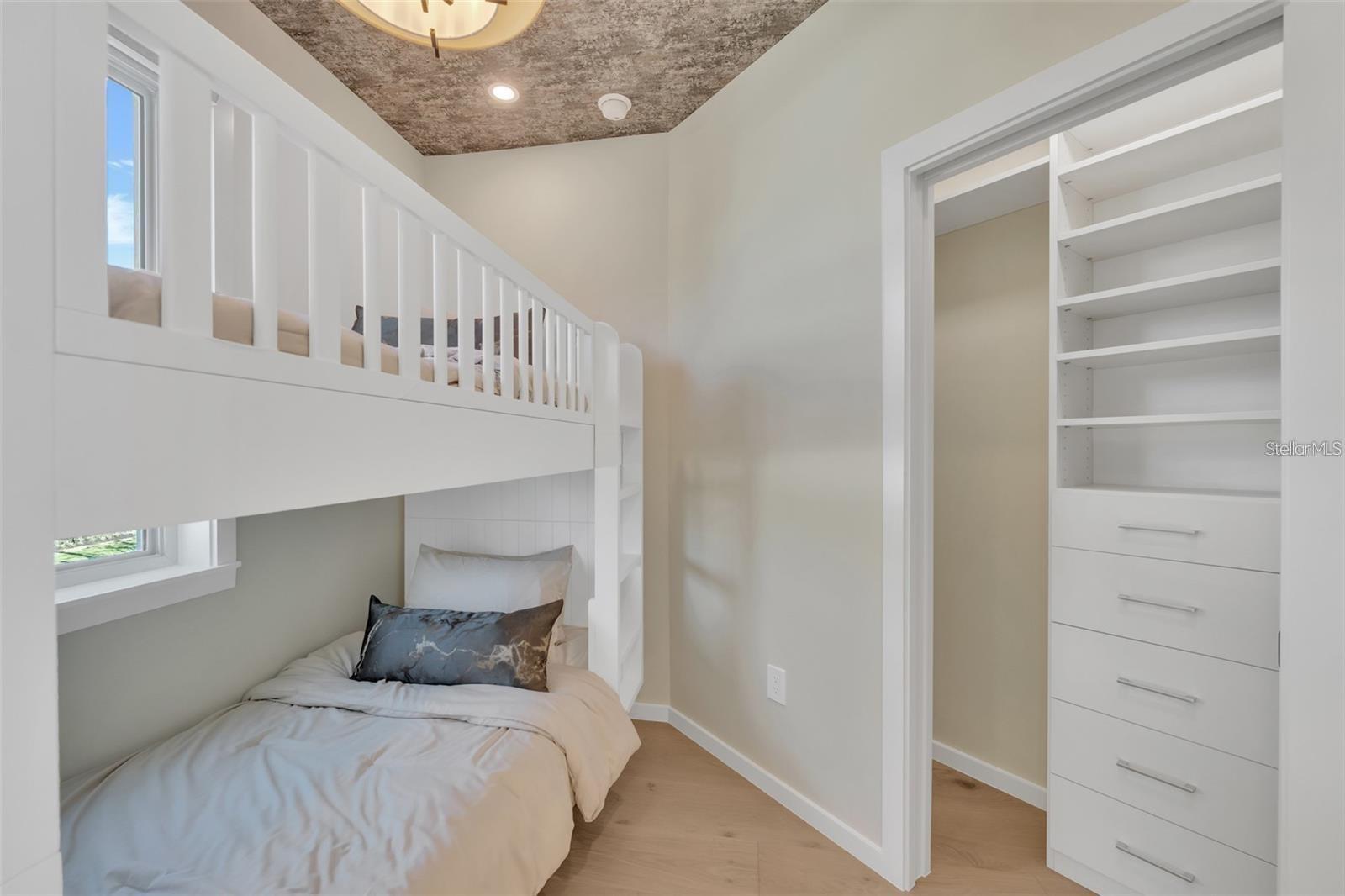 Image 46 of 58 For 1406 Tangier Way