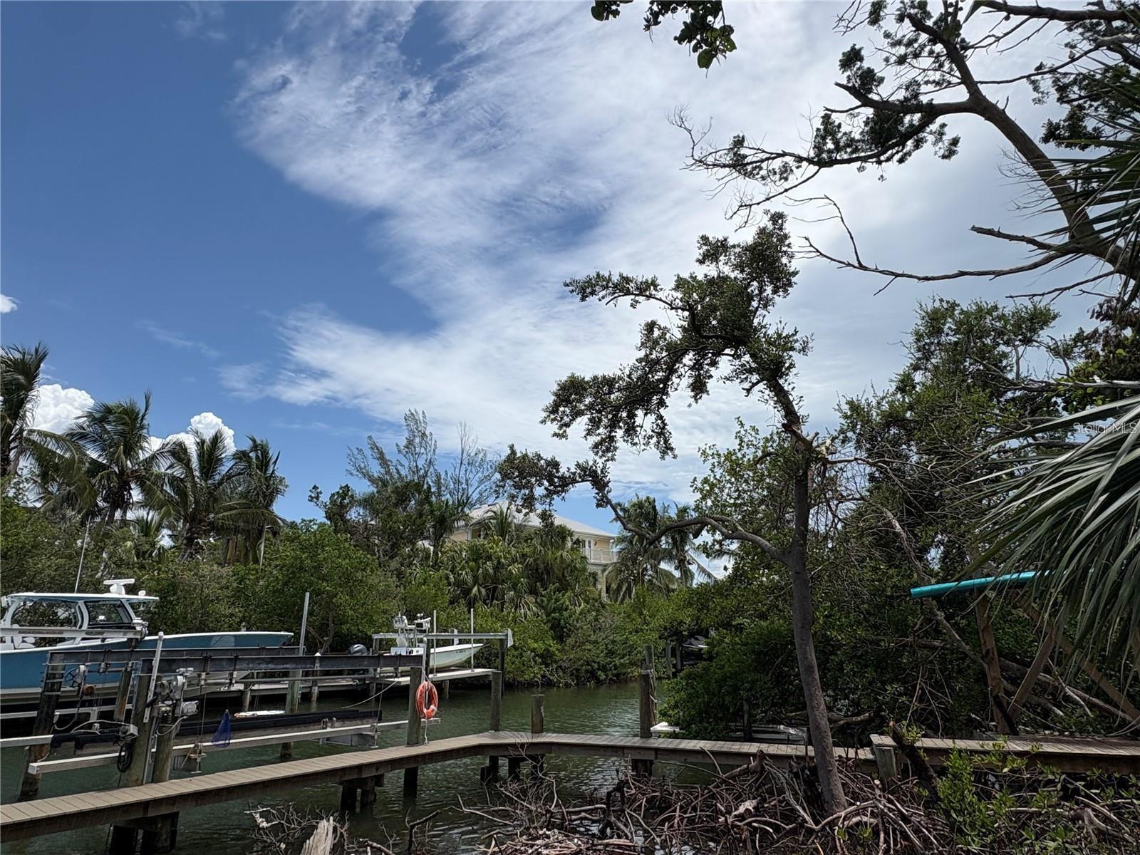 Image 16 of 23 For 3441 Gulfmead Drive
