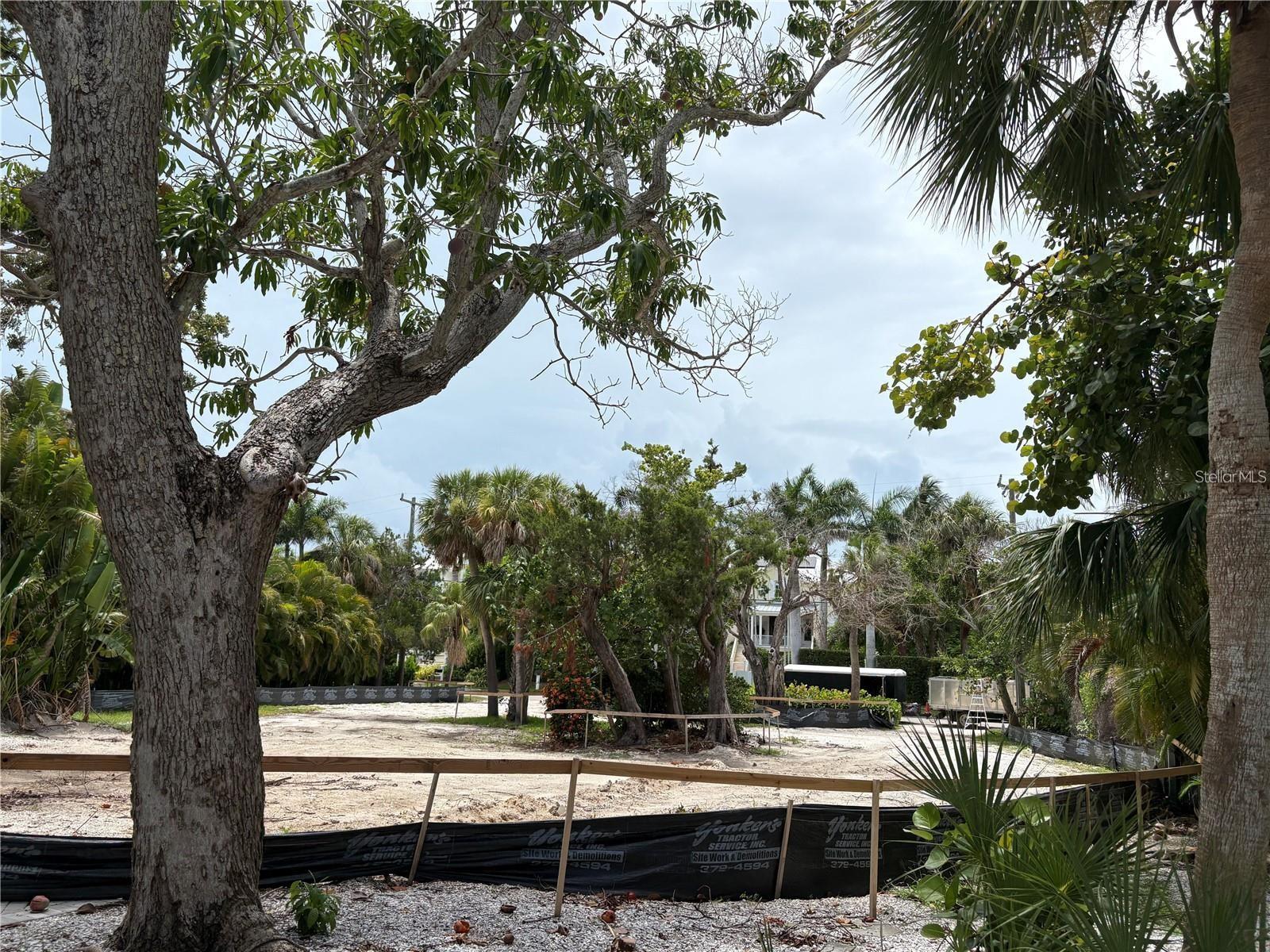 Image 20 of 23 For 3441 Gulfmead Drive