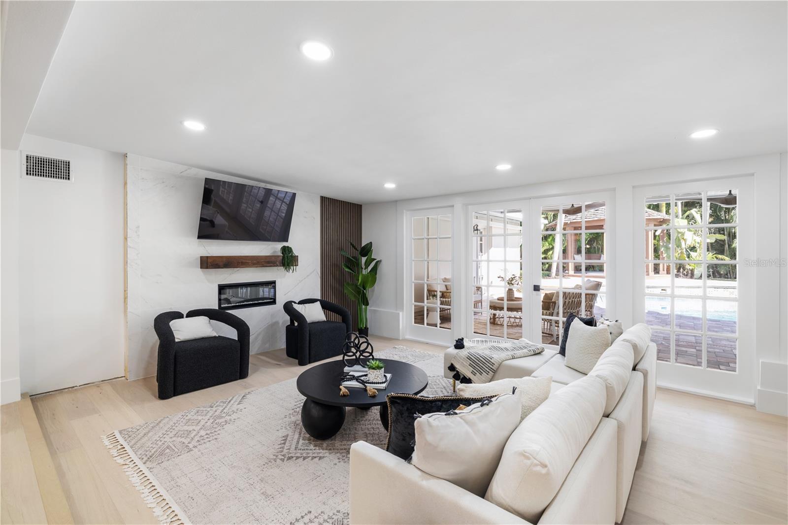 Image 34 of 72 For 3851 Tangier Terrace