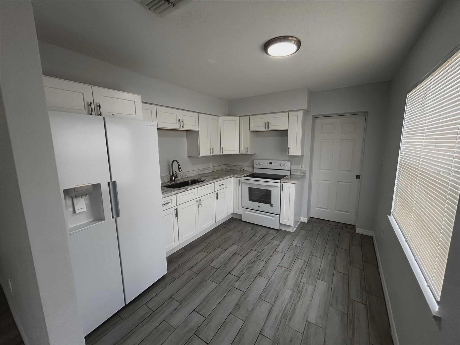 Image 4 of 9 For 4912 23rd Street W A