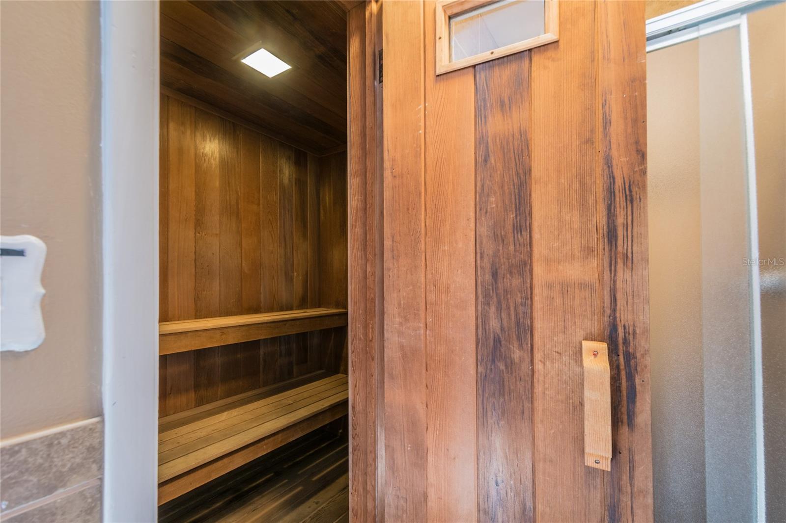 Image 28 of 30 For 5981 Hibiscus Drive