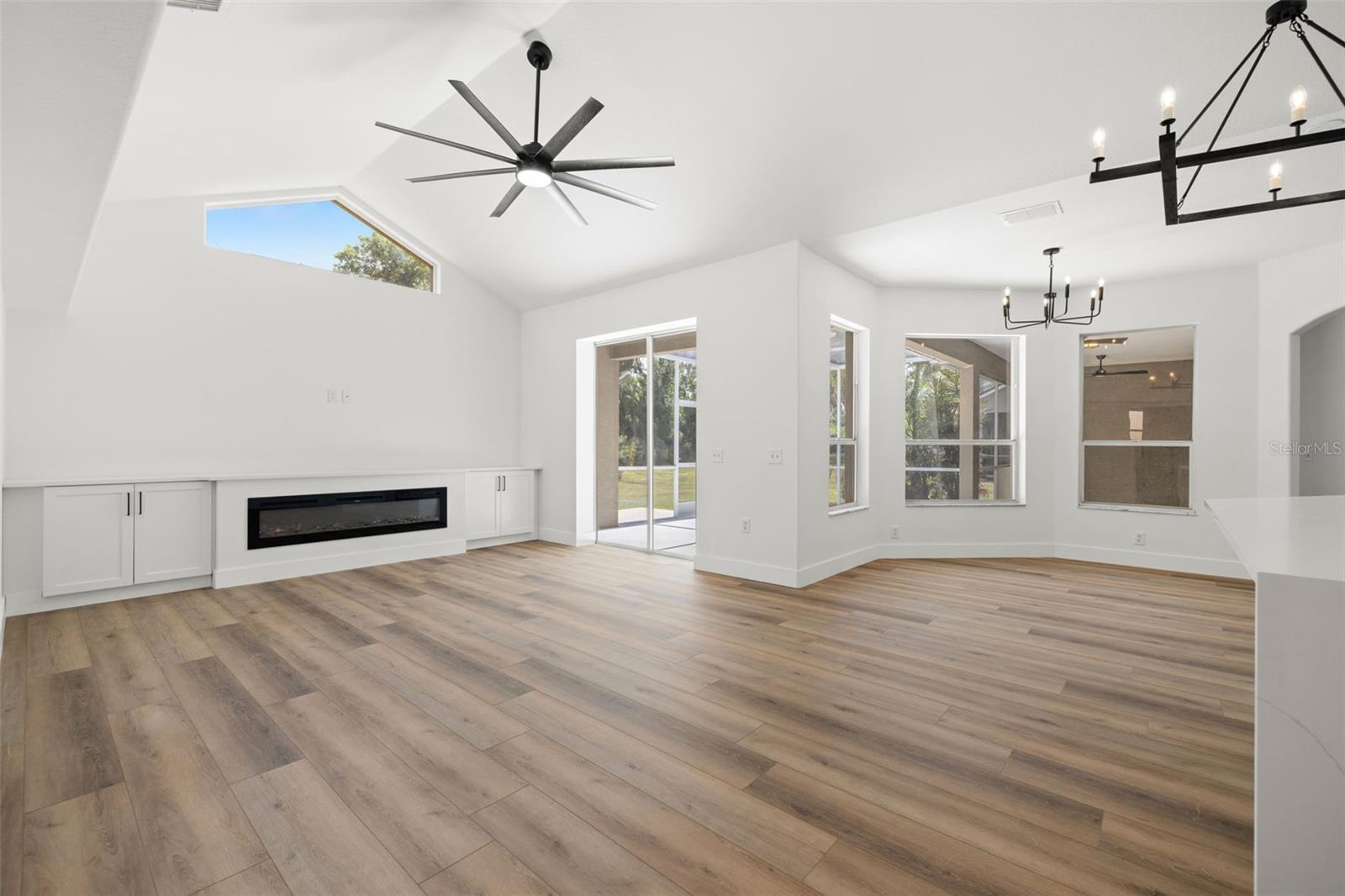 Image 17 of 38 For 3108 River Woods Drive