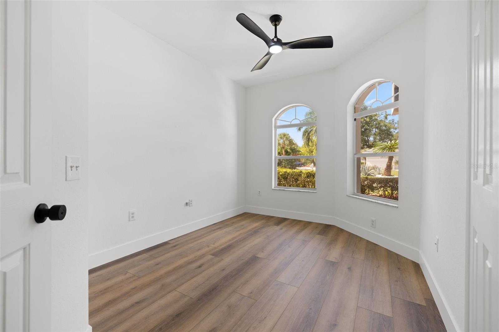 Image 18 of 38 For 3108 River Woods Drive