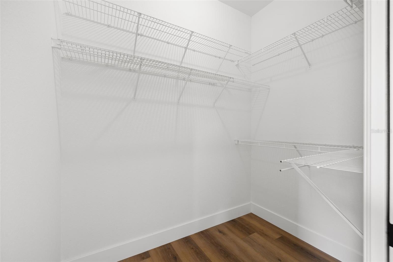 Image 22 of 38 For 3108 River Woods Drive