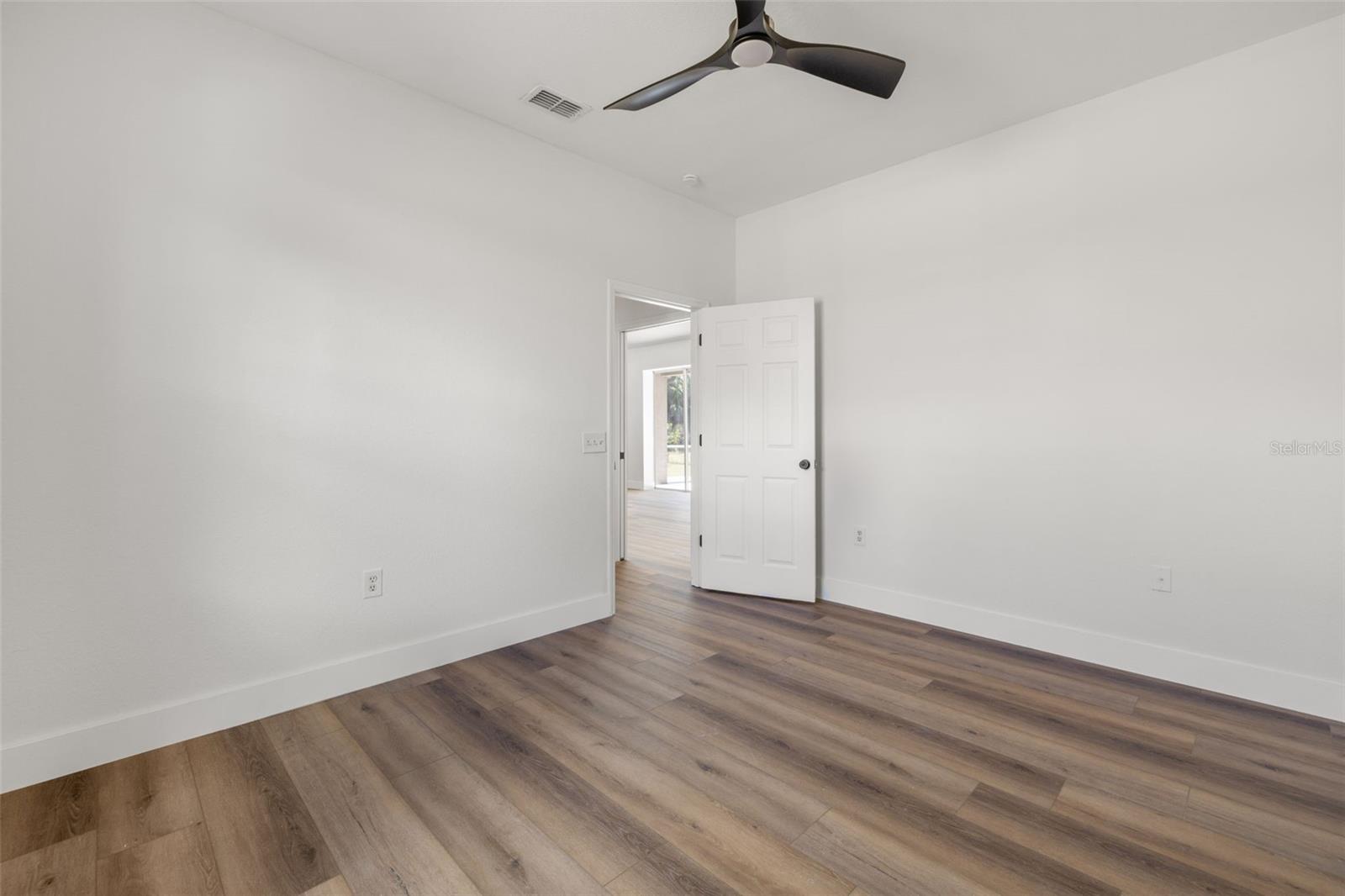 Image 30 of 38 For 3108 River Woods Drive