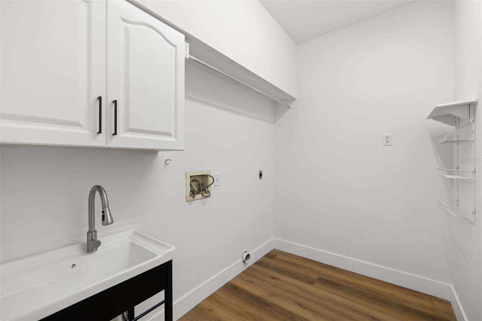 Image 31 of 38 For 3108 River Woods Drive