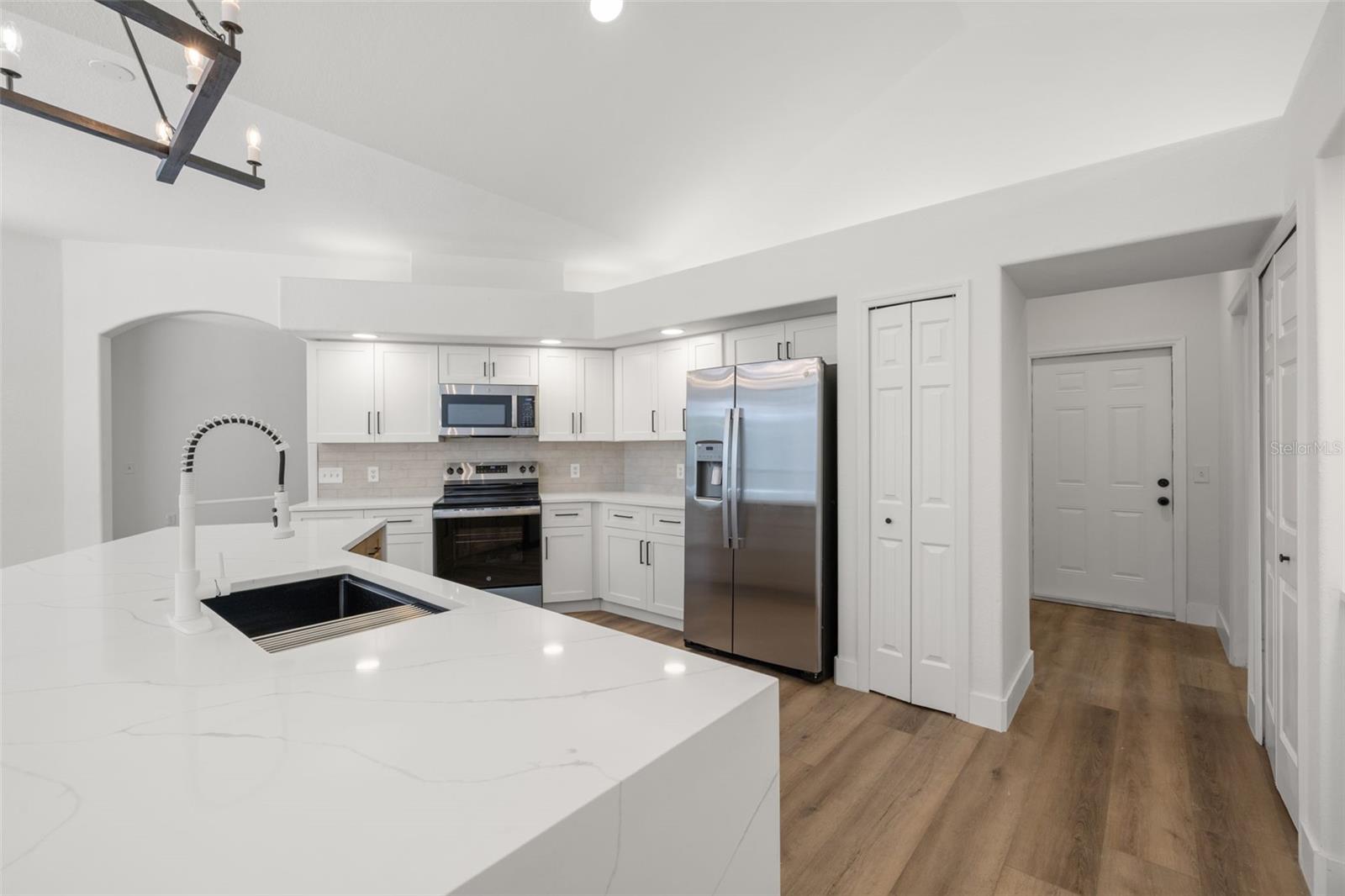 Image 6 of 38 For 3108 River Woods Drive