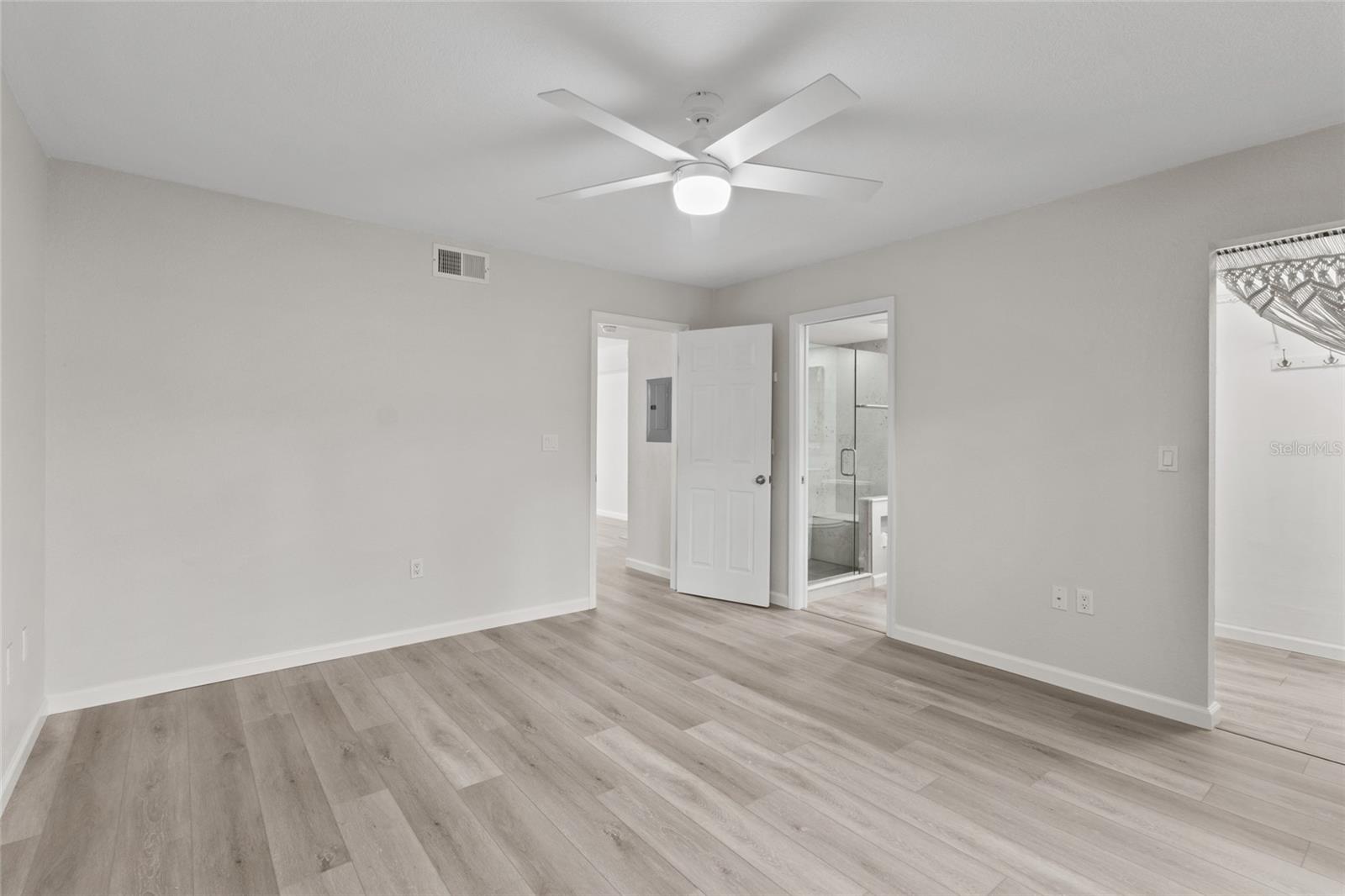Image 11 of 37 For 1523 Clower Creek Drive 150