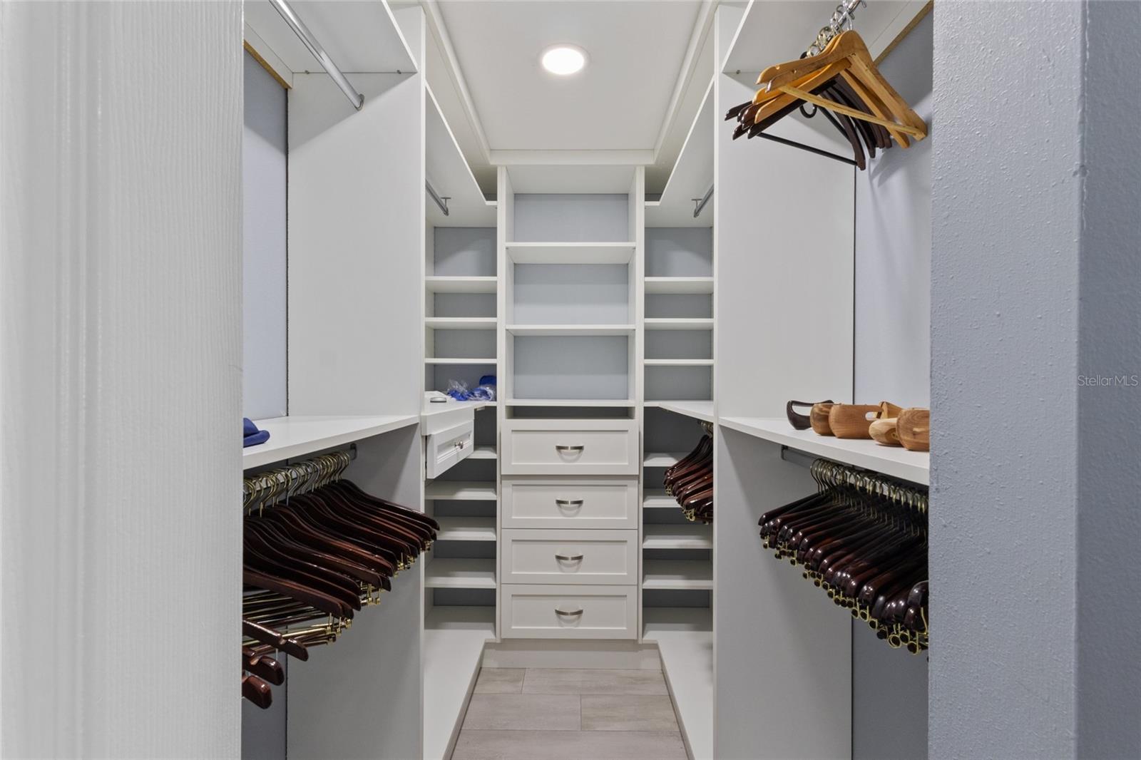 Image 17 of 38 For 1627 Boathouse Circle 127