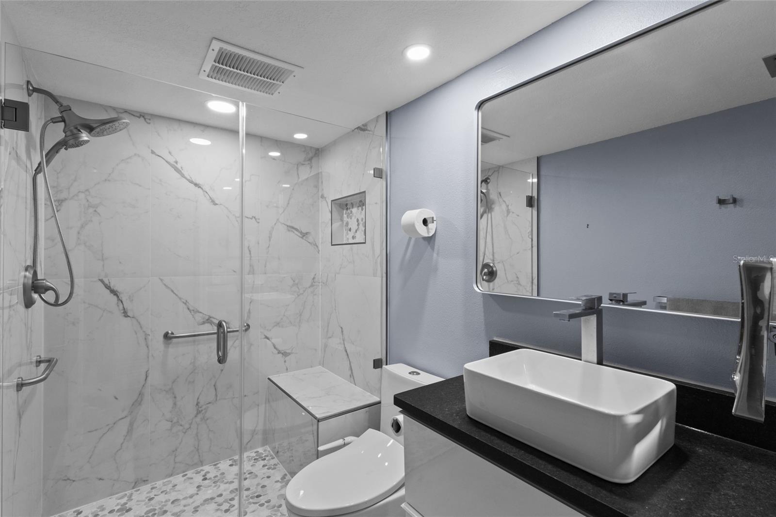 Image 21 of 38 For 1627 Boathouse Circle 127