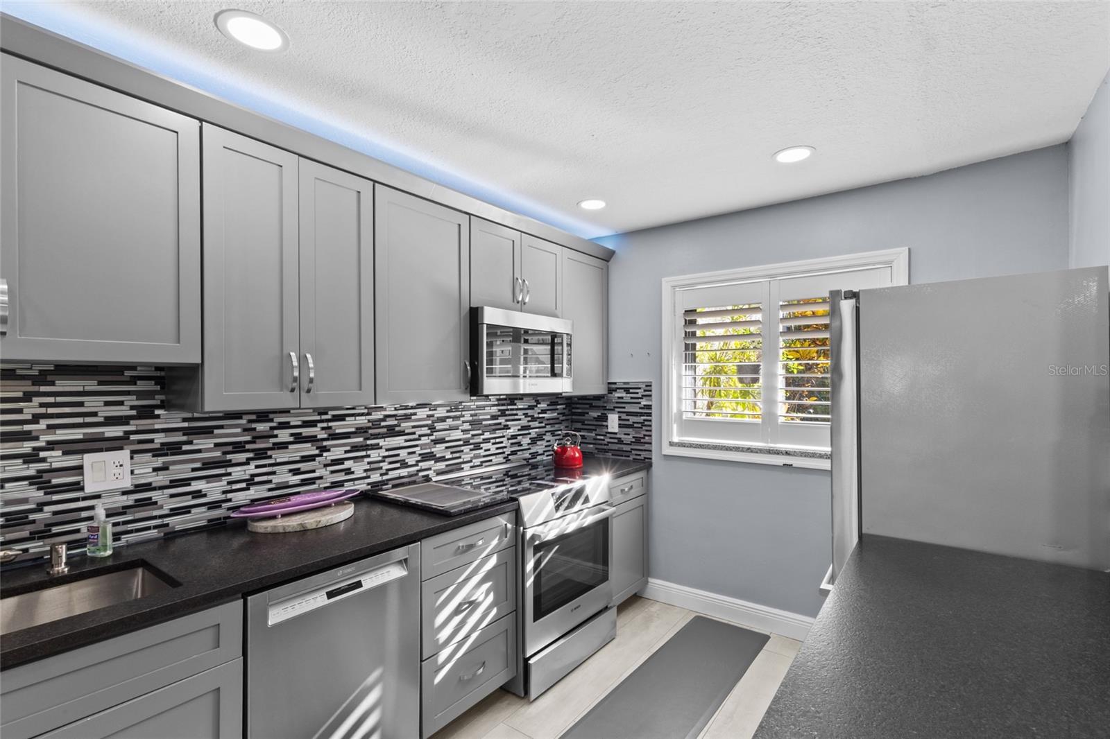 Image 6 of 38 For 1627 Boathouse Circle 127