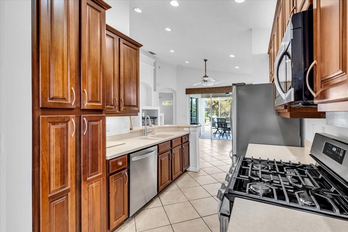 Image 12 of 27 For 6393 Rookery Circle