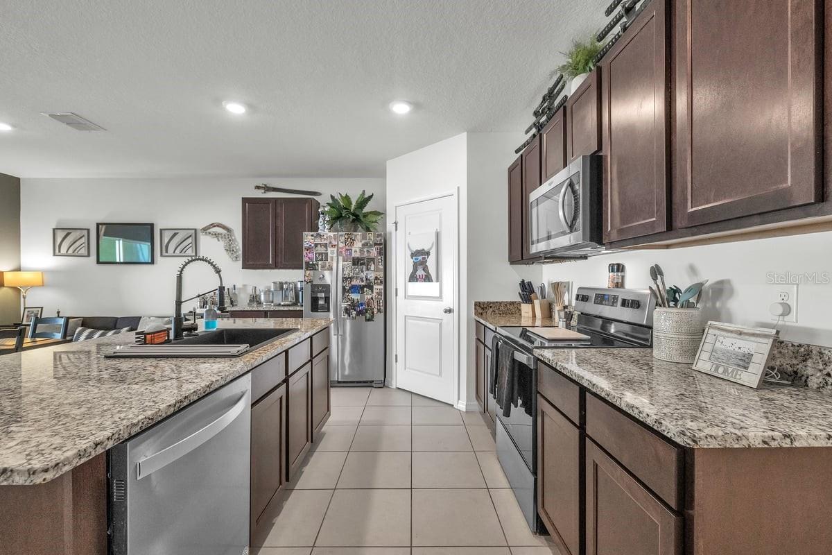 Image 11 of 67 For 2423 Mizner Bay Avenue