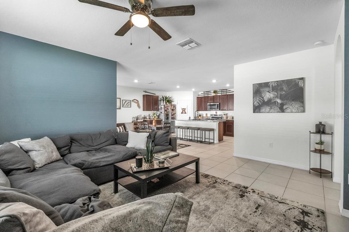 Image 16 of 67 For 2423 Mizner Bay Avenue