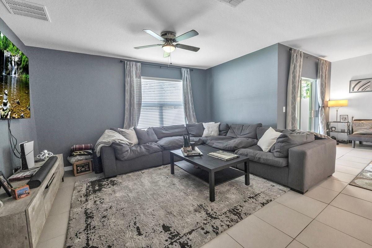 Image 18 of 67 For 2423 Mizner Bay Avenue