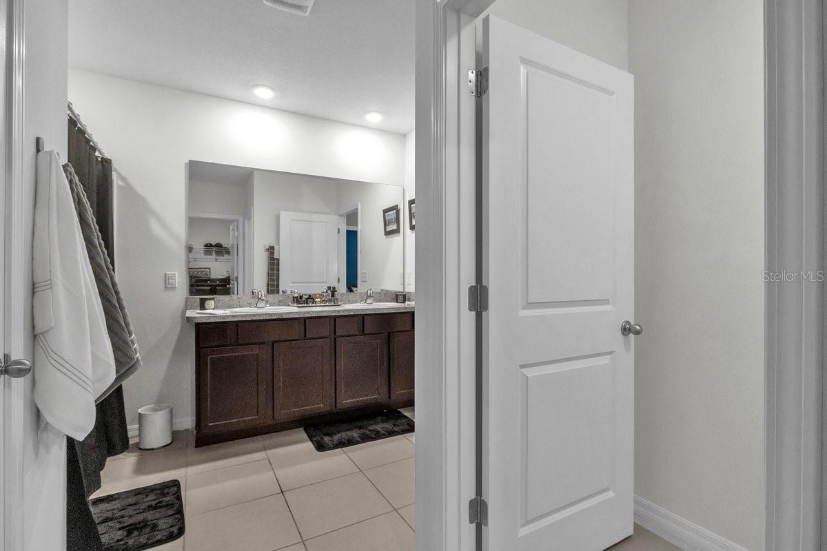 Image 33 of 67 For 2423 Mizner Bay Avenue