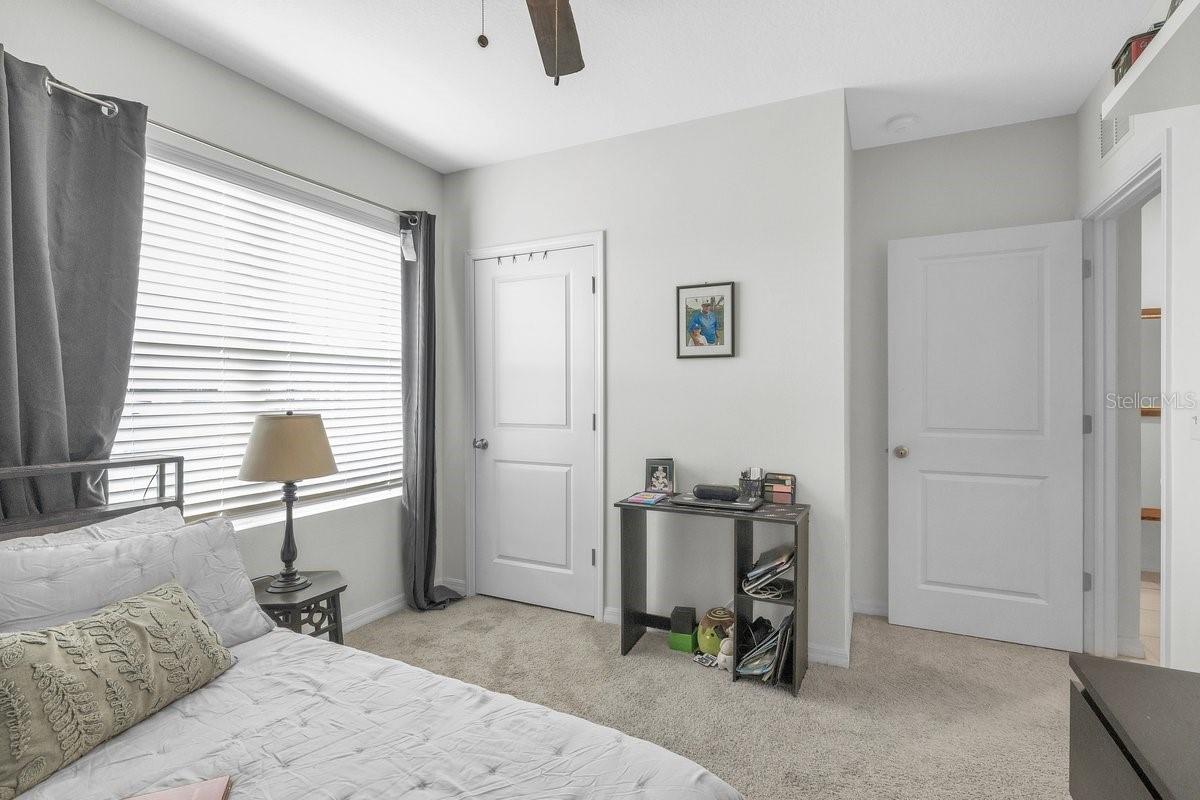 Image 36 of 67 For 2423 Mizner Bay Avenue