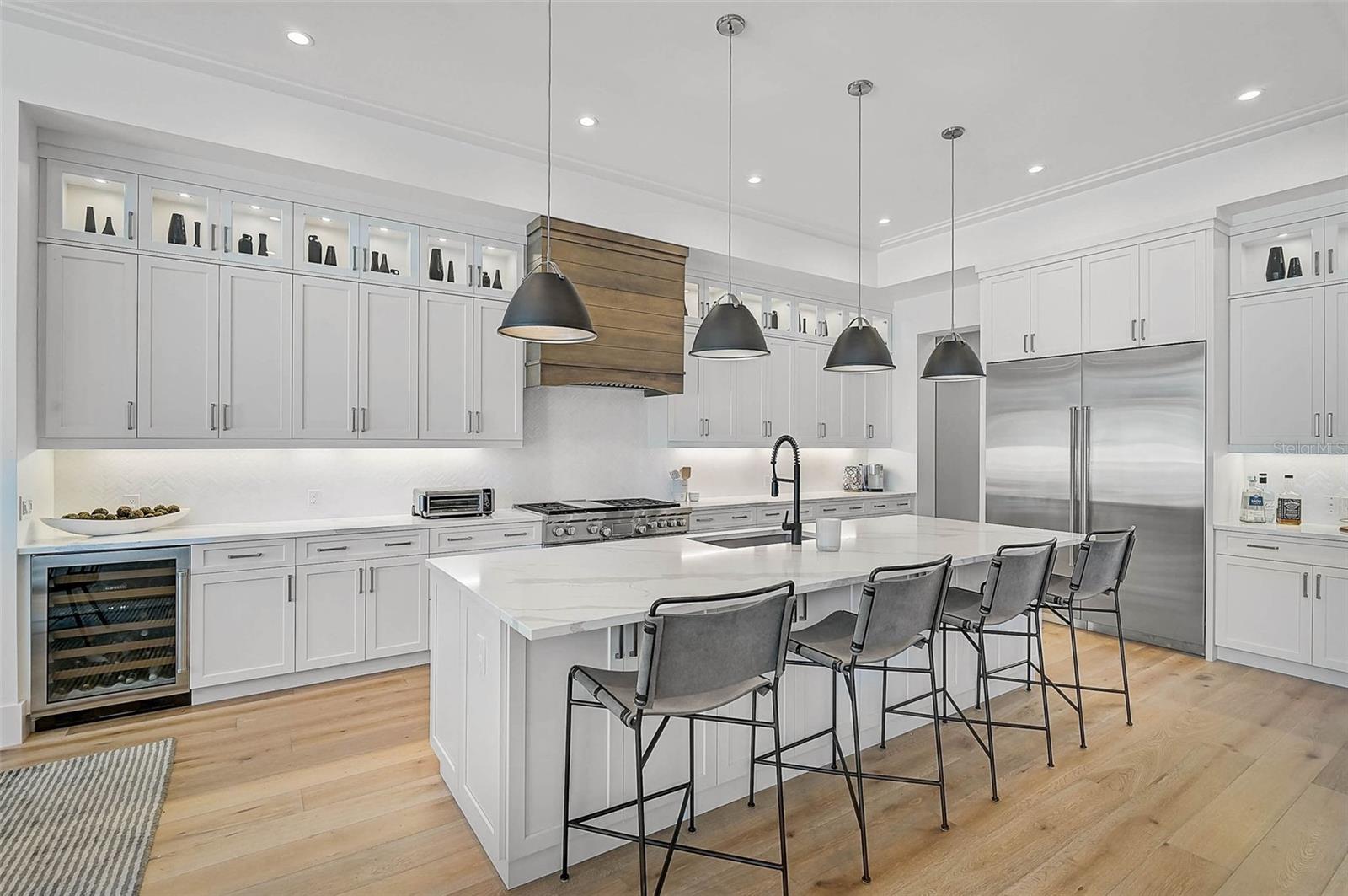 Image 12 of 67 For 5058 Windward Avenue