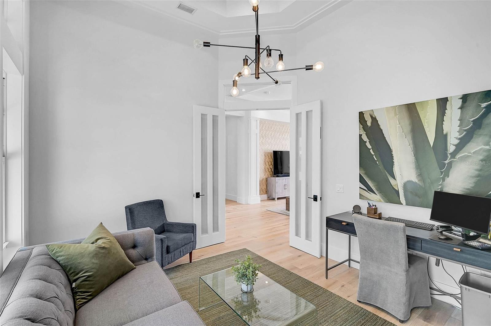 Image 16 of 67 For 5058 Windward Avenue