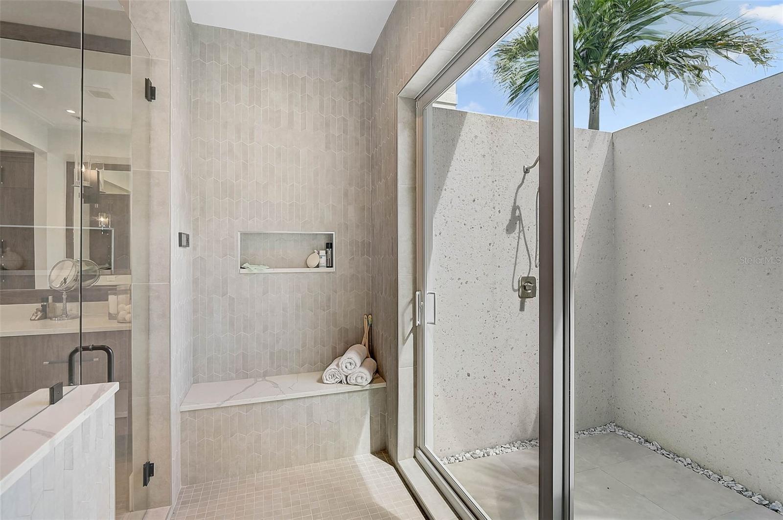 Image 25 of 67 For 5058 Windward Avenue