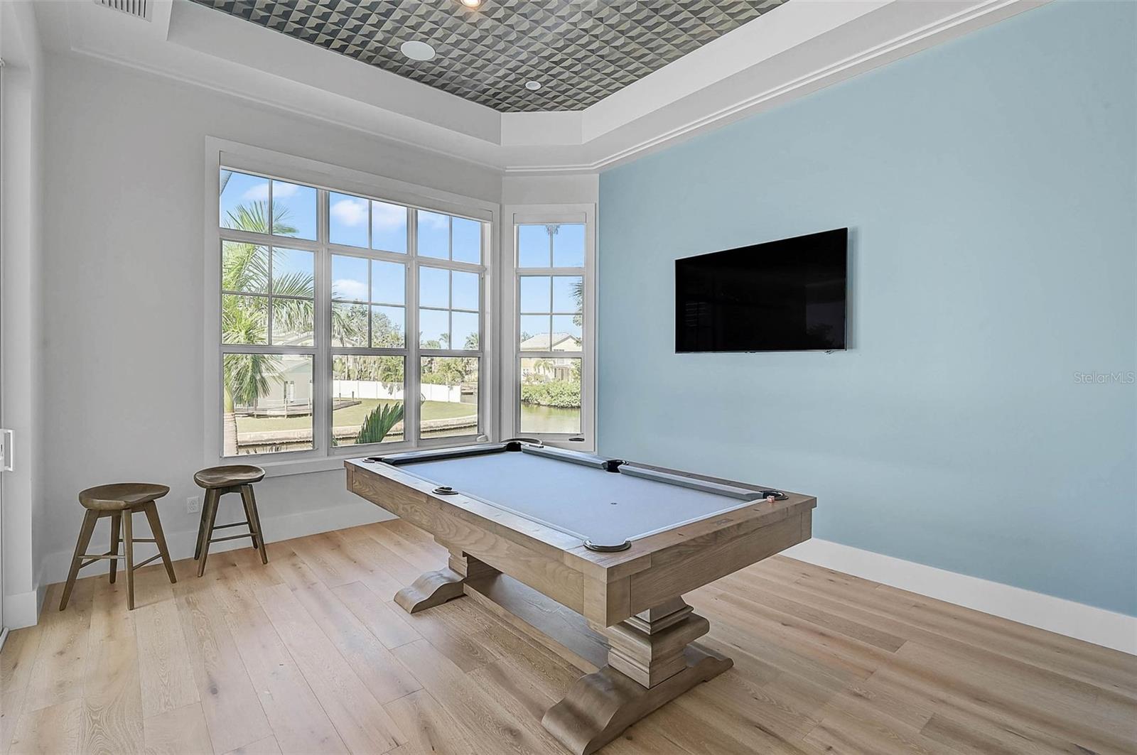 Image 34 of 67 For 5058 Windward Avenue