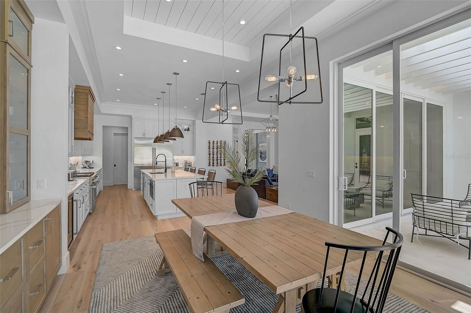 Image 37 of 67 For 5058 Windward Avenue