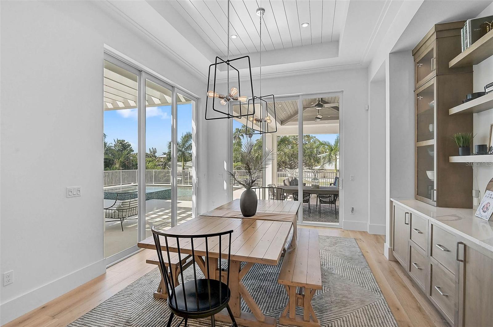 Image 38 of 67 For 5058 Windward Avenue