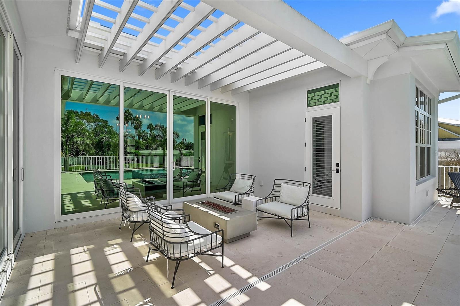 Image 44 of 67 For 5058 Windward Avenue