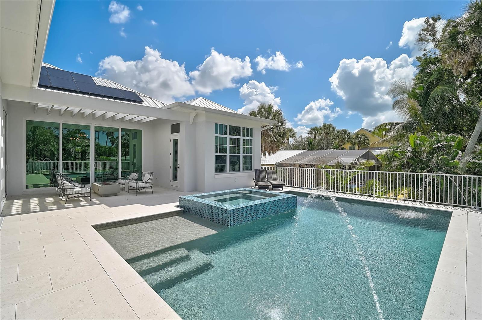 Image 47 of 67 For 5058 Windward Avenue