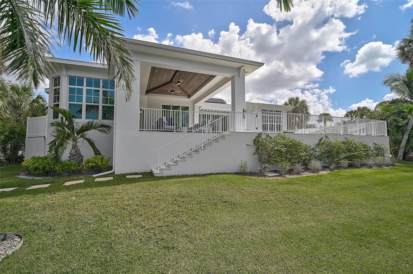 Image 51 of 67 For 5058 Windward Avenue