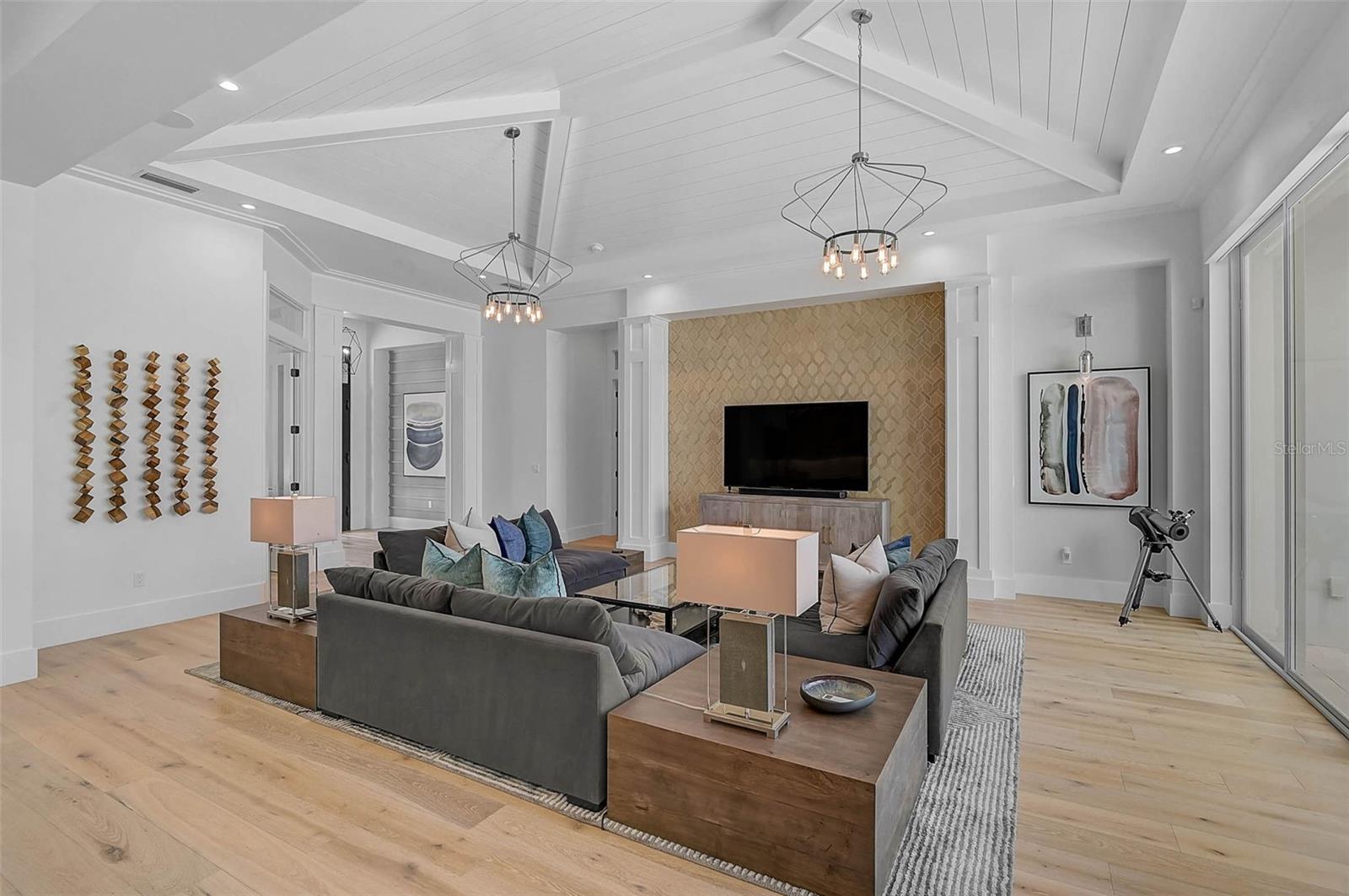 Image 66 of 67 For 5058 Windward Avenue