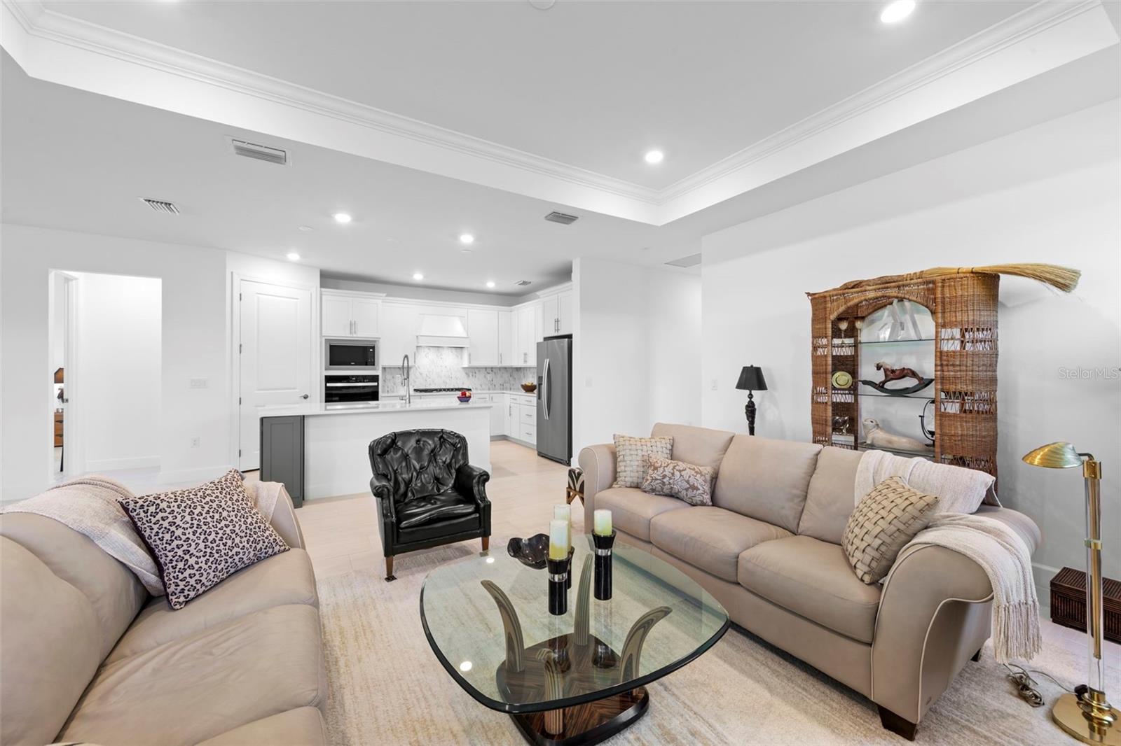 Image 11 of 45 For 42051 Edgewater Drive
