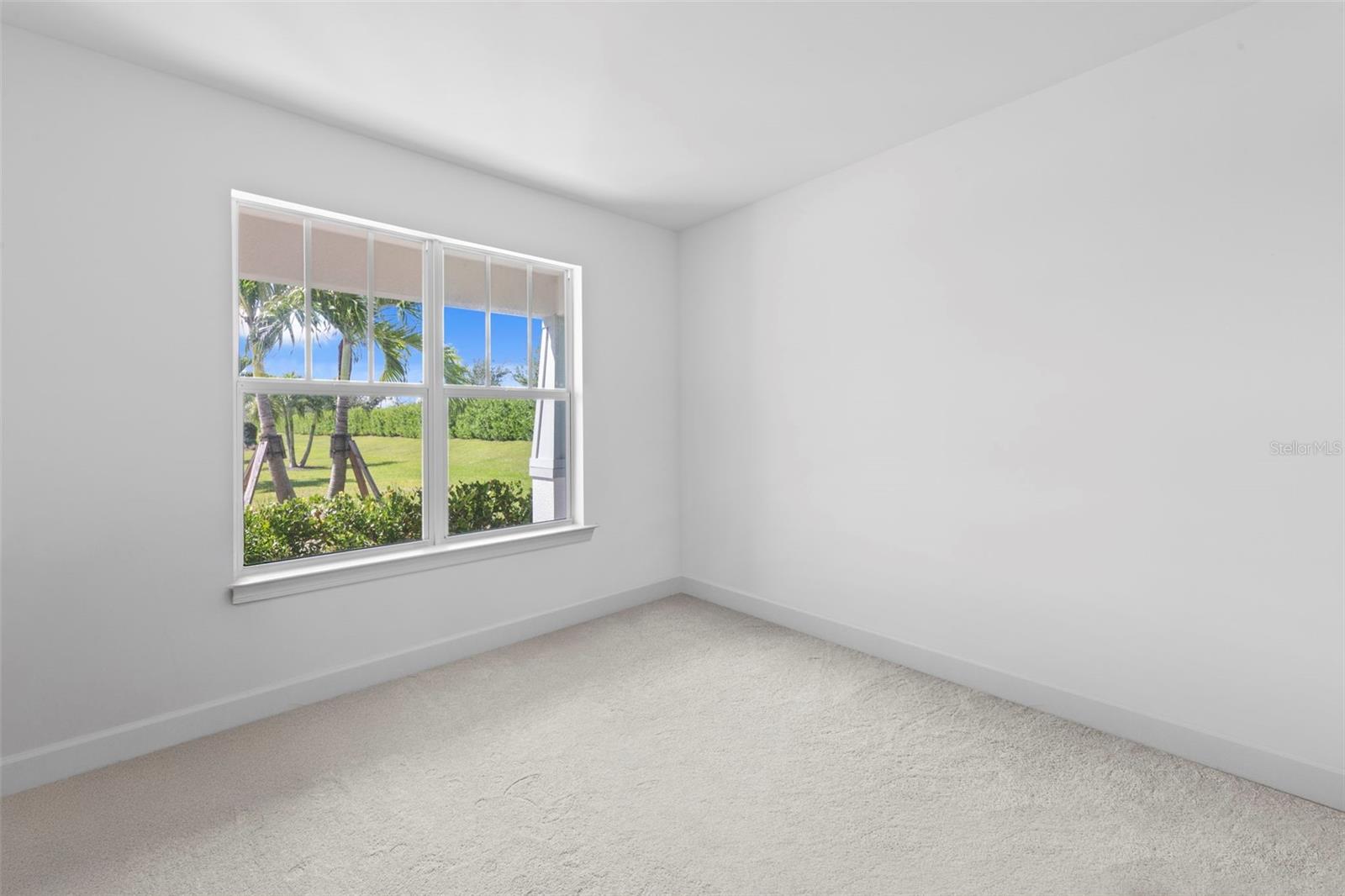 Image 14 of 45 For 42051 Edgewater Drive