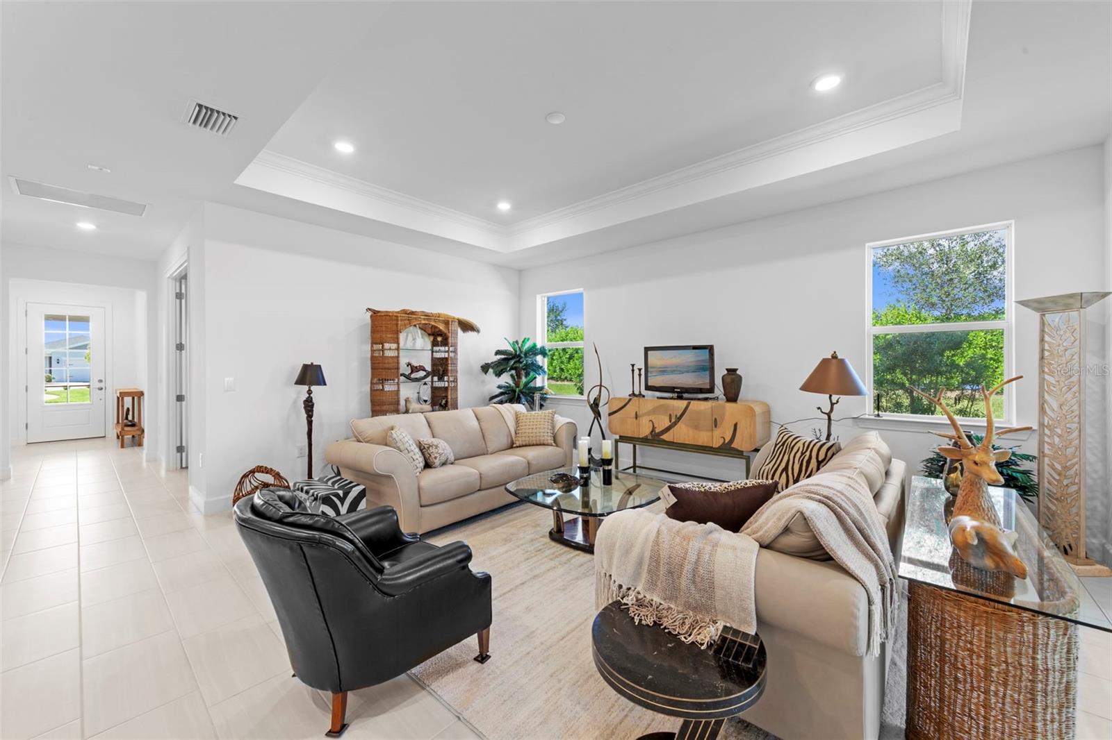 Image 20 of 45 For 42051 Edgewater Drive