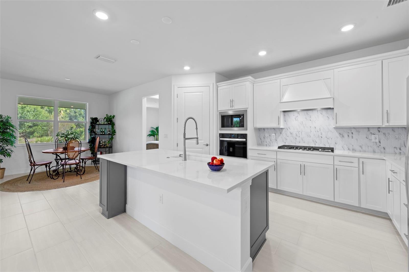 Image 22 of 45 For 42051 Edgewater Drive