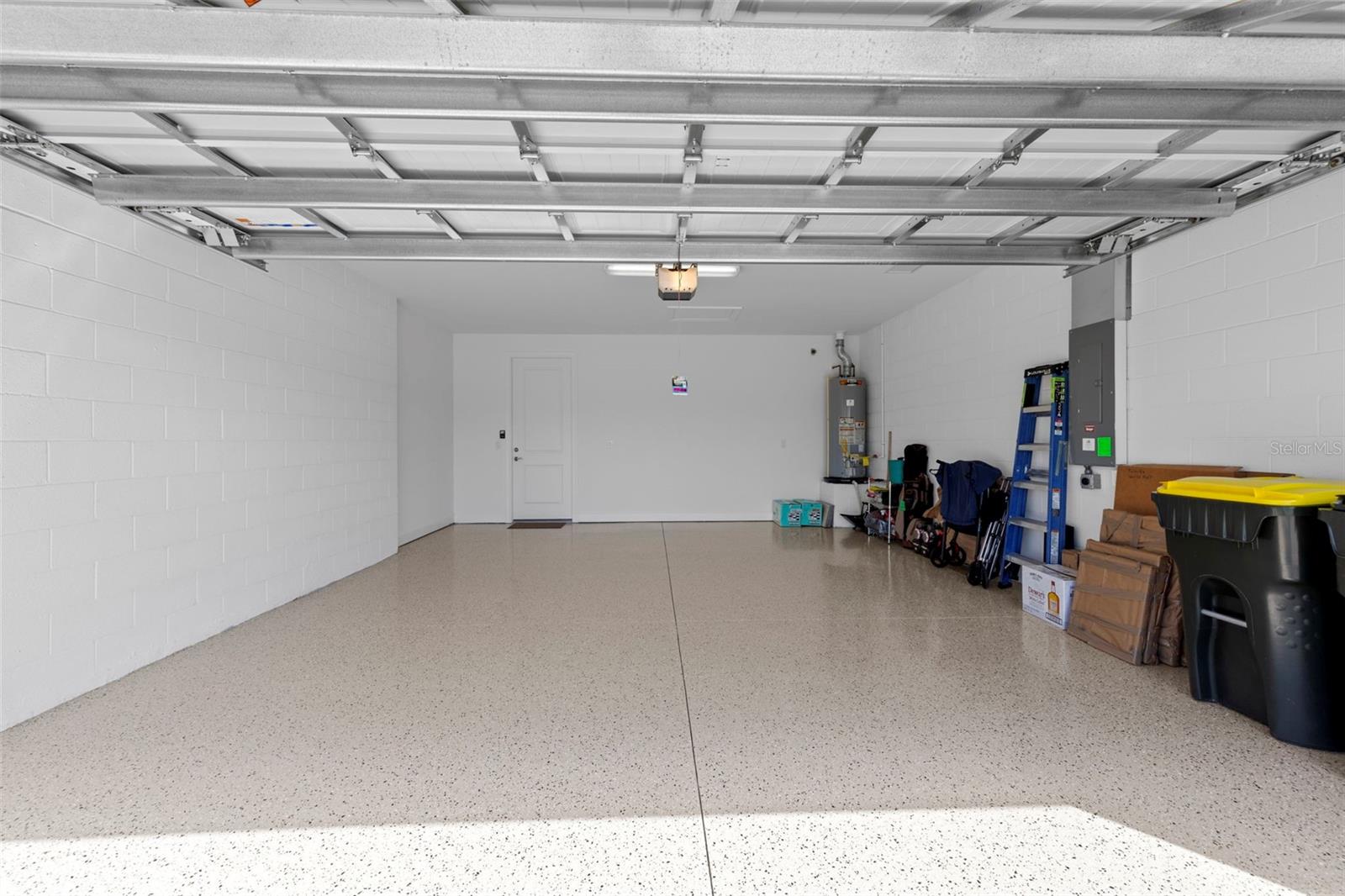 Image 35 of 45 For 42051 Edgewater Drive