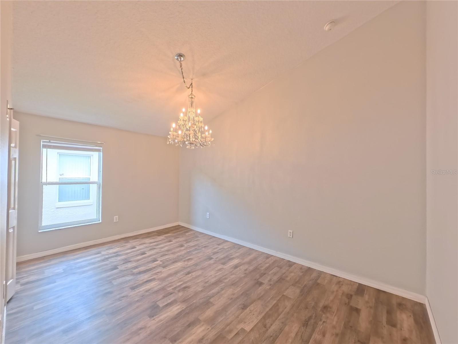 Image 21 of 39 For 359 Lancaster Drive