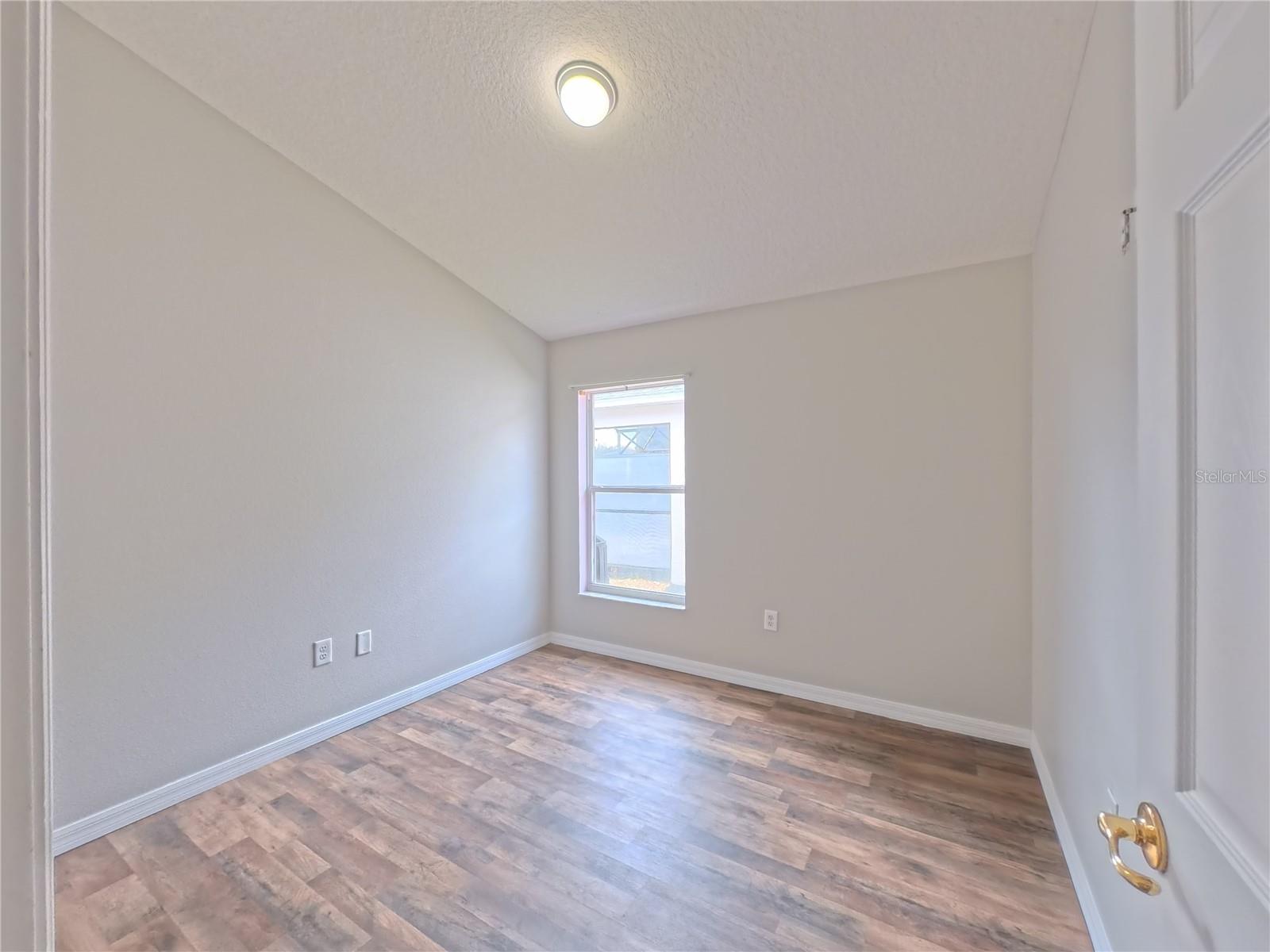 Image 24 of 39 For 359 Lancaster Drive