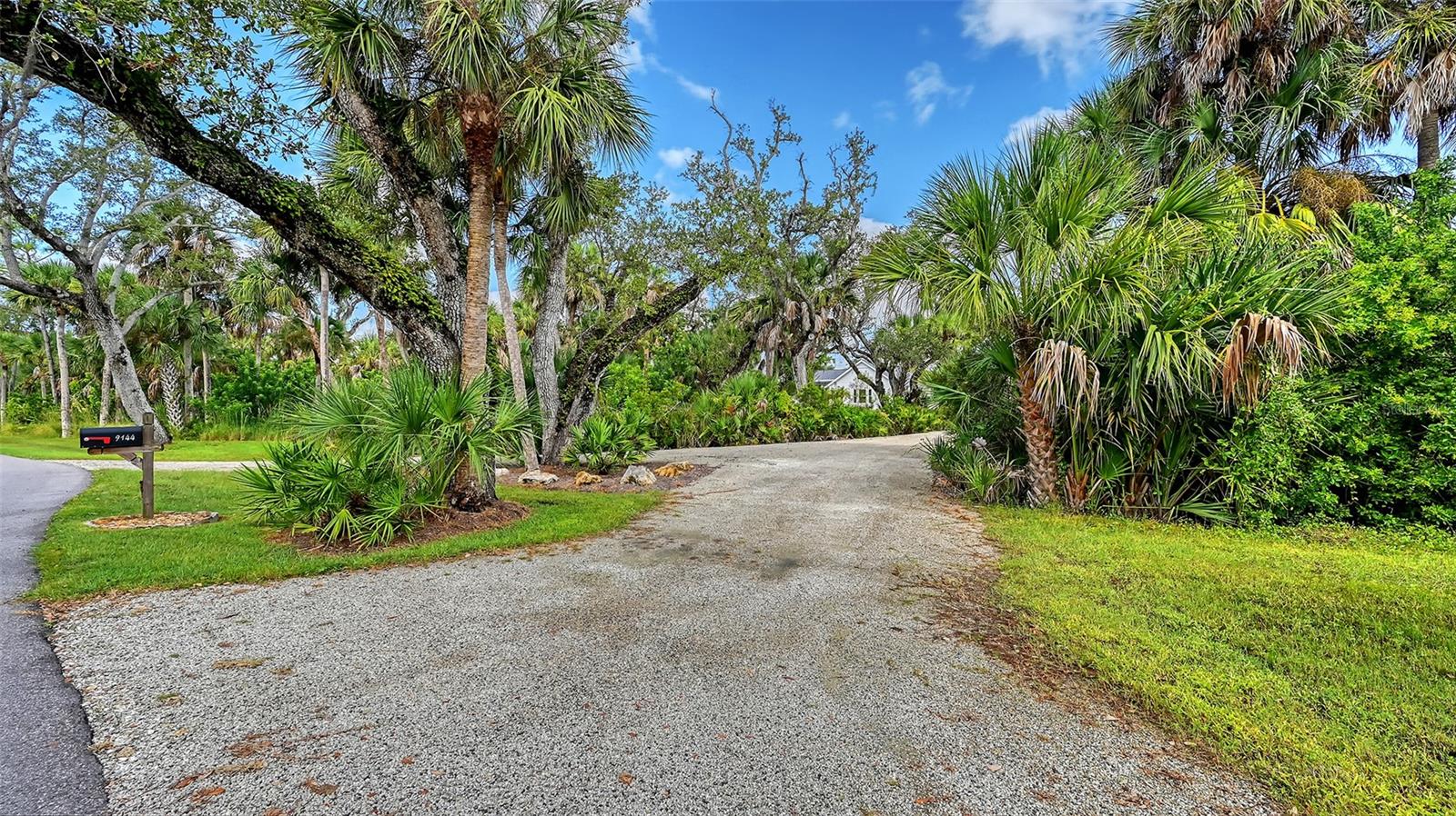 Image 15 of 94 For 9144 Spring Valley Road