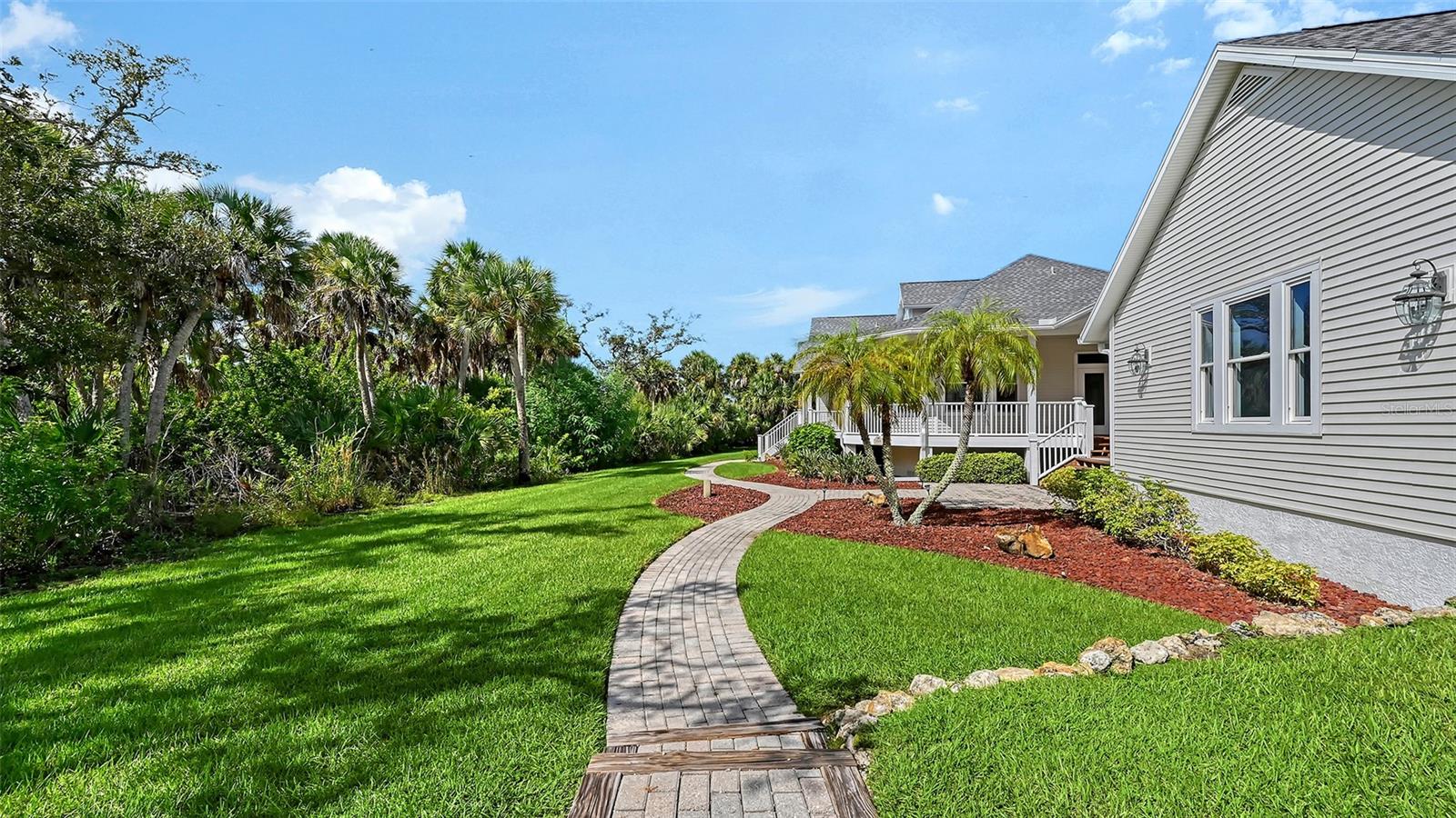 Image 17 of 94 For 9144 Spring Valley Road