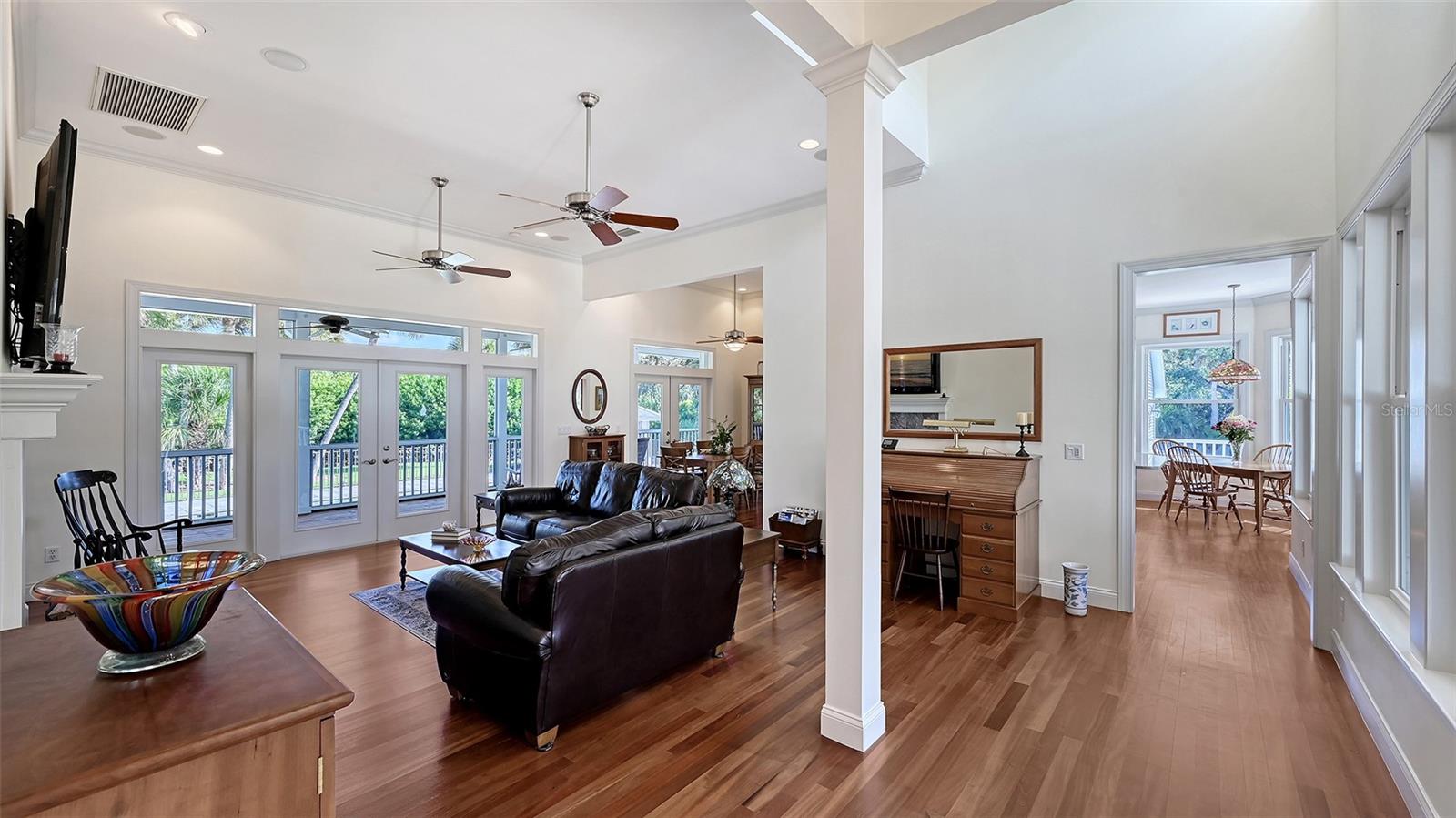 Image 26 of 94 For 9144 Spring Valley Road