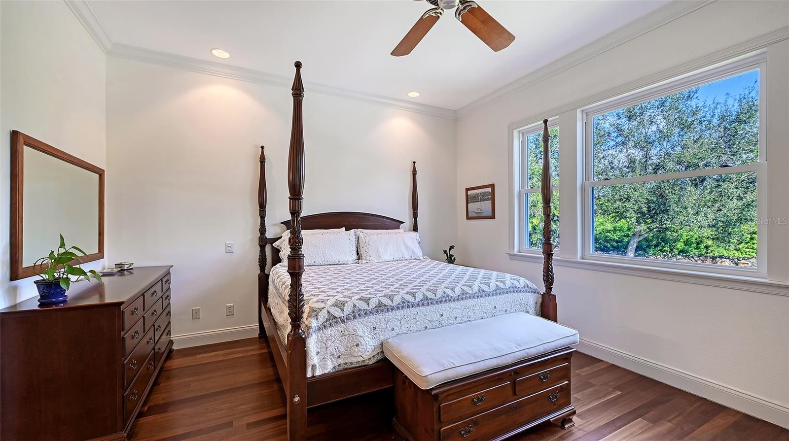 Image 37 of 94 For 9144 Spring Valley Road