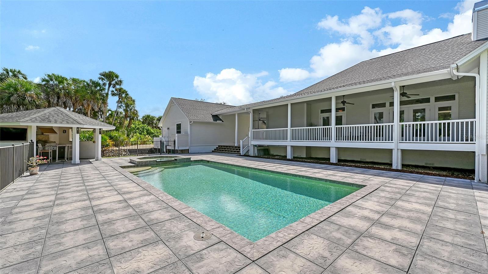 Image 43 of 94 For 9144 Spring Valley Road